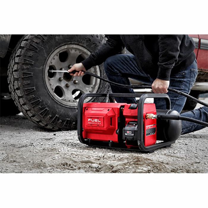 Milwaukee small best sale air compressor