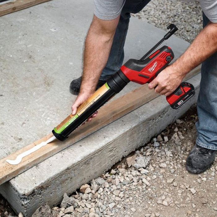 New Milwaukee 2641-20 M18 18 Volt Cordless 10oz Caulk /& Adhesive Gun Tool Sale