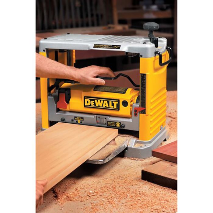 DeWalt DW734 12 1 2 Thickness Planer with Three Knife Cutter Head burnstools
