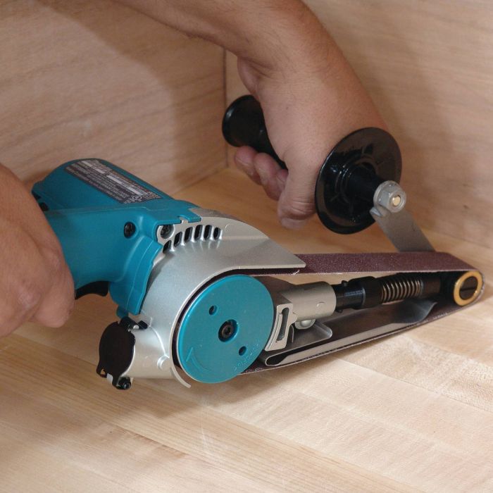 Makita sander belt outlet